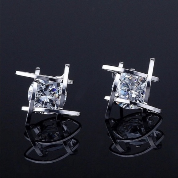 NEW SILVER 3D CAGE DIAMOND STUD EARRINGS - Picture 3 of 7